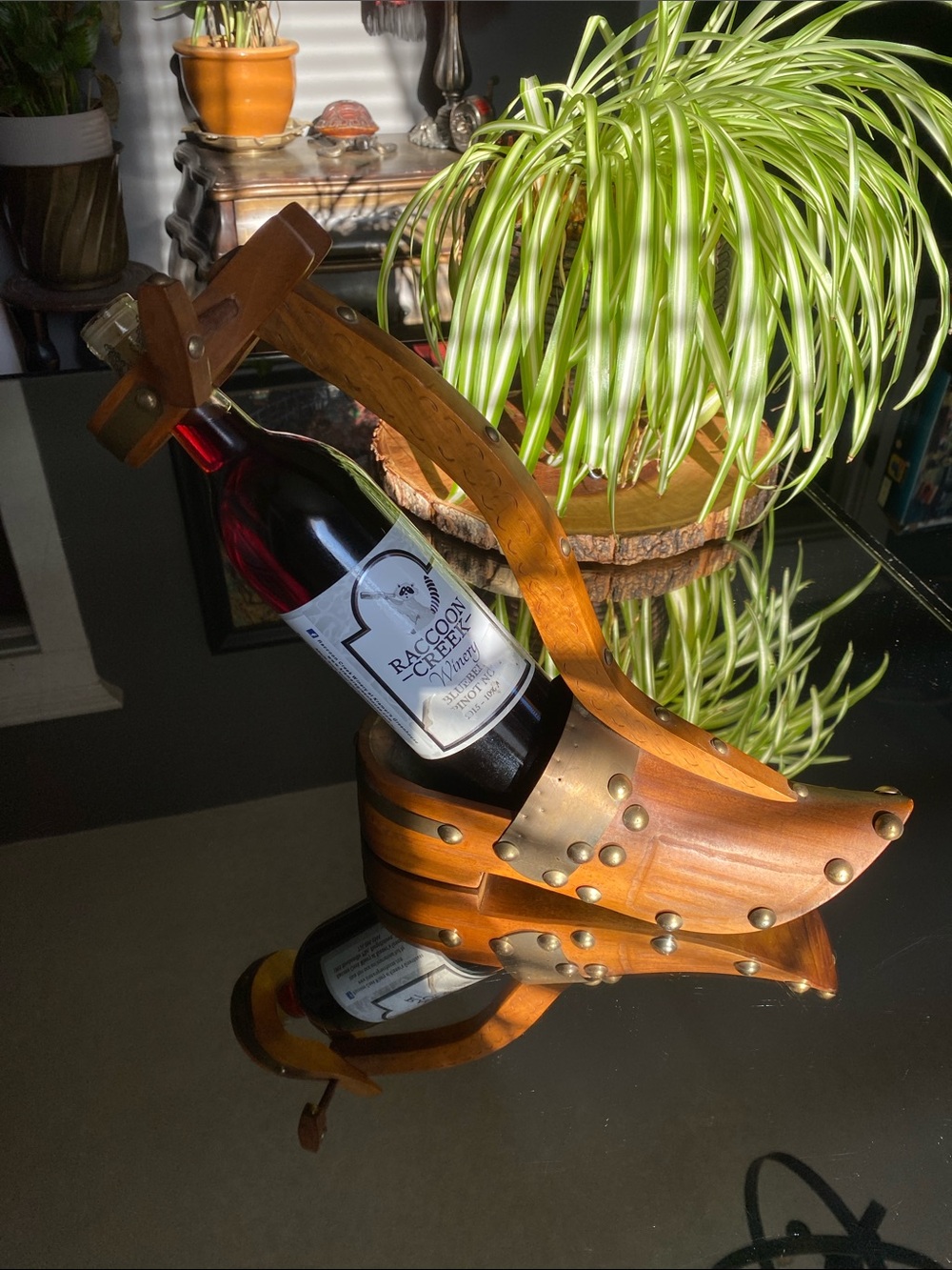Vintage Wooden Clog Wine Bottle Holder: Dutch Shoe Shaped Display